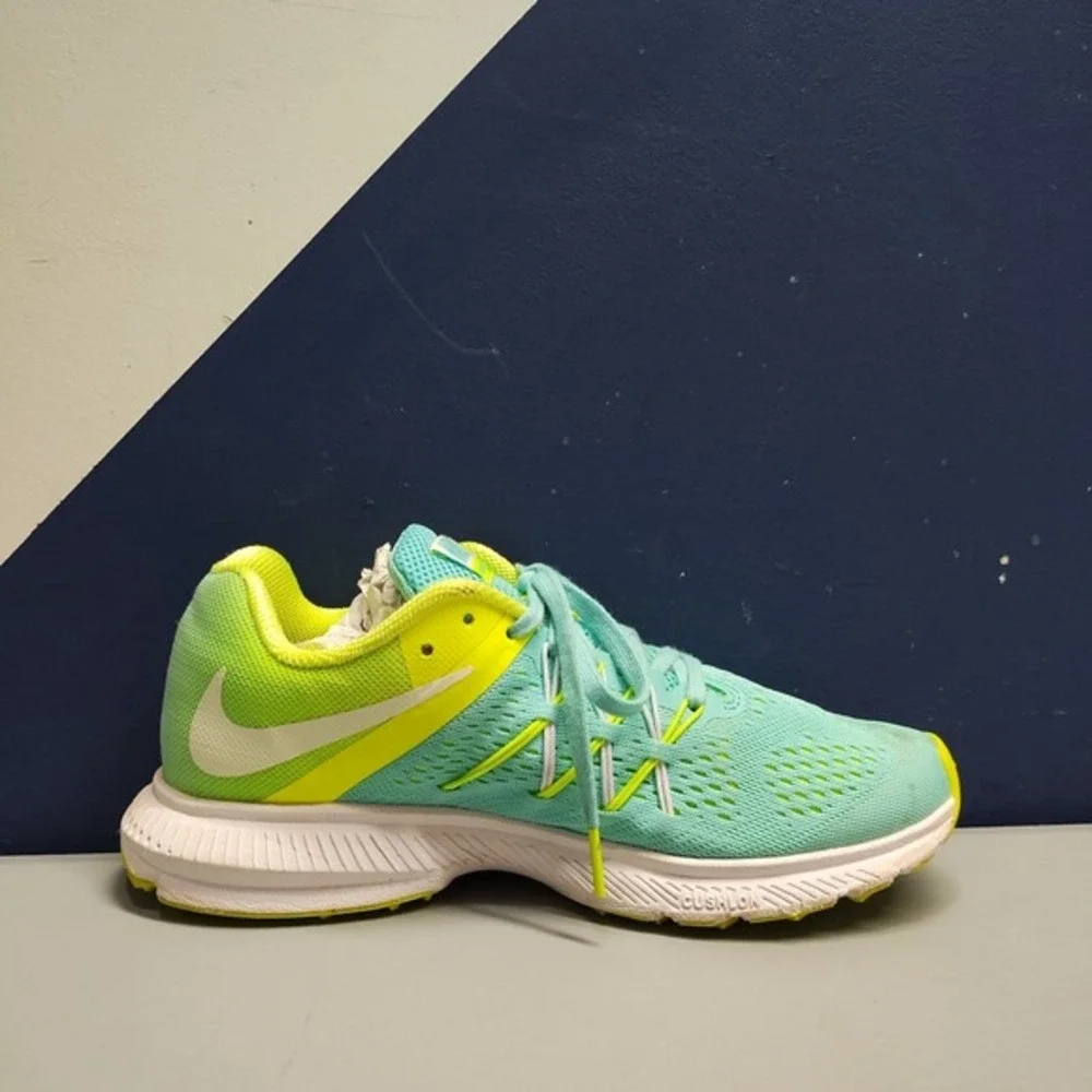 Nike Zoom Winflo 3 Sneakers Women US 7 Multi Athletic Lace Up Running 831562-300